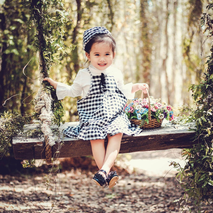 Discover the Top 50 Baby Girl Names of 2023 for Your Little Princess