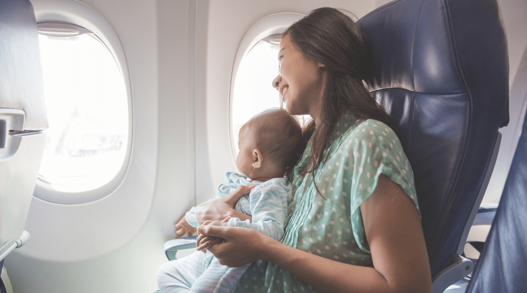 6 Easy Tips to Make Flying With Baby a Breeze